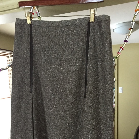 Kenneth Cole double kick pleat skirt. Beautiful! - Picture 2 of 6